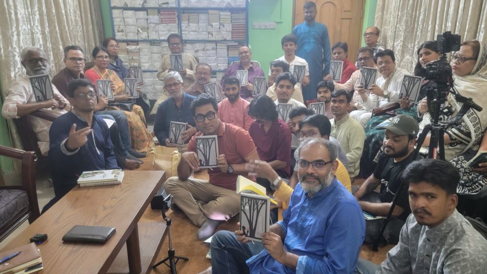 স্বাধীনতাপূর্ব বাংলাদেশের কবিতা ও ‘জ্যোৎস্না অরণ্য’
