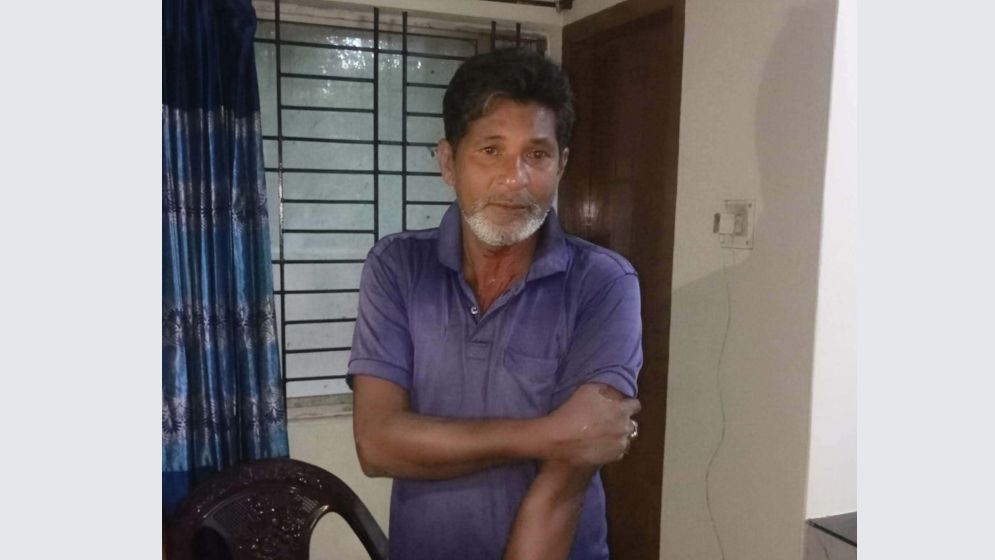 ঝড়ের মধ্যে দুই স্কুল ছাত্রীকে যৌন নিপীড়ন, অটোরিকশাচালক গ্রেফতার