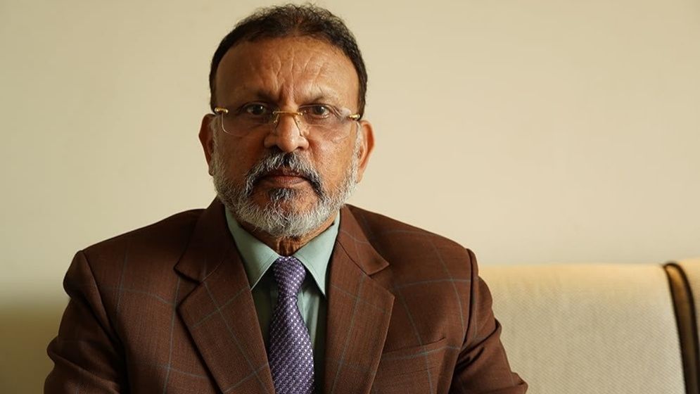 অন্তরঙ্গ দৃশ্য নিয়ে মন্তব্য করে বিপাকে অন্নু কাপুর