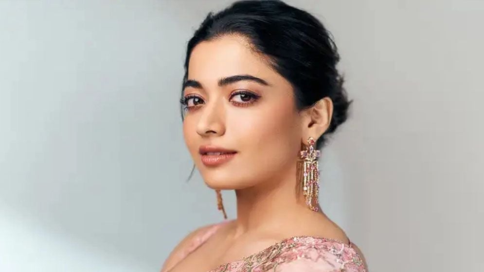 ভিন্ন পরিচয়ে দেখা মিলবে রাশমিকার
