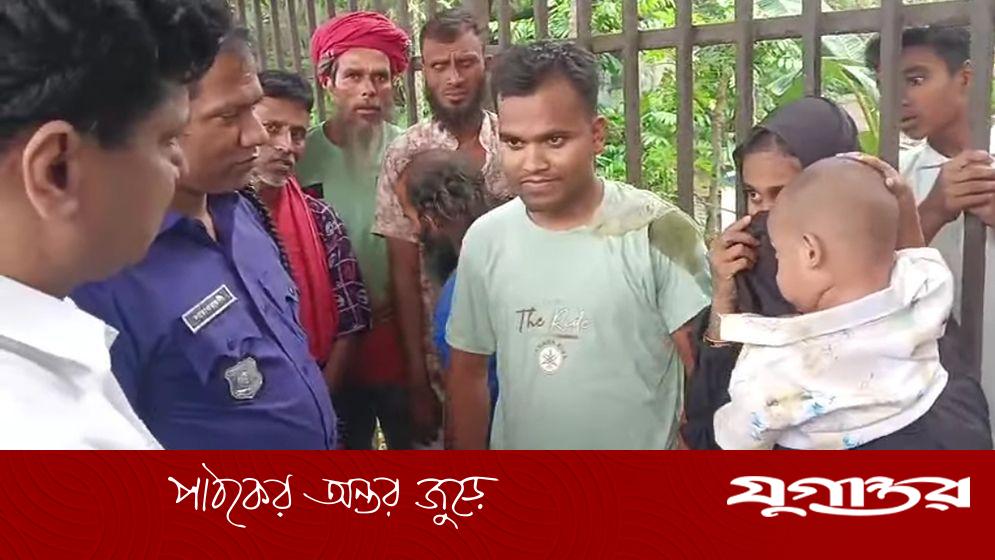 ভৈরবে ট্রেনের নিচে পড়ে অলৌকিকভাবে বেঁচে যাওয়া বাবা-ছেলের পরিচয় মিলেছে