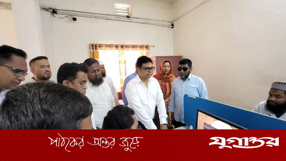 টঙ্গীতে ১৯ পা হারানো ব্যক্তি পেলেন কৃত্রিম পা, চাকরি পেলেন ২৪ জন