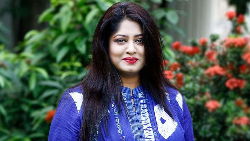 ‘কন্ট্র্যাক্ট ম্যারেজ’ সিনেমা দিয়ে ফিরছেন মৌসুমী