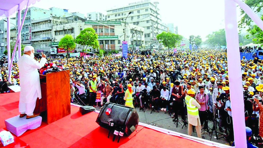 শ্রমিকের মর্যাদা উপেক্ষা করে সমাজ টেকসই হয় না: জামায়াত আমির