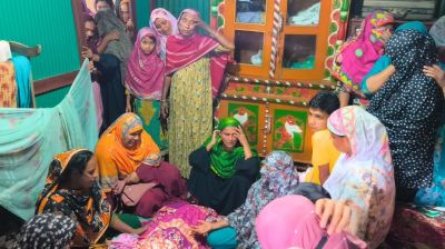 হাট থেকে ভাড়া আনা ধান কাটার শ্রমিকদের হাতে স্ত্রী খুন