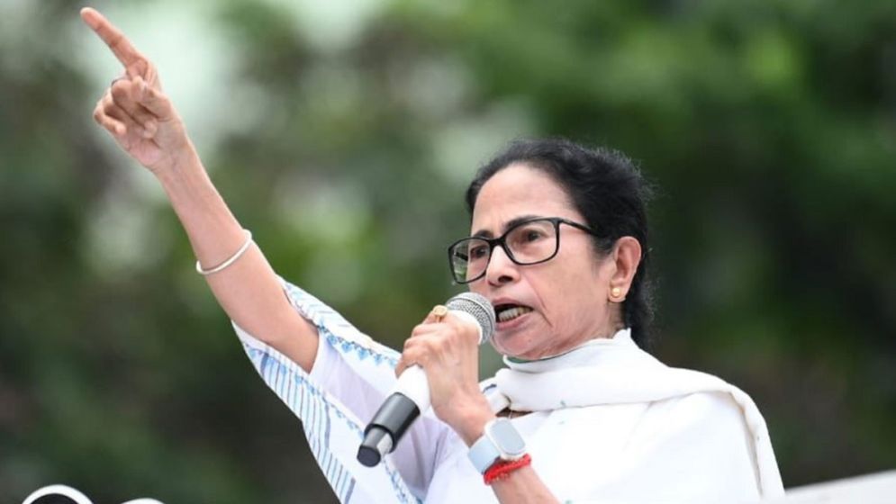 পরাজয়ের মুখে দল, মমতার প্রতিক্রিয়া কী?