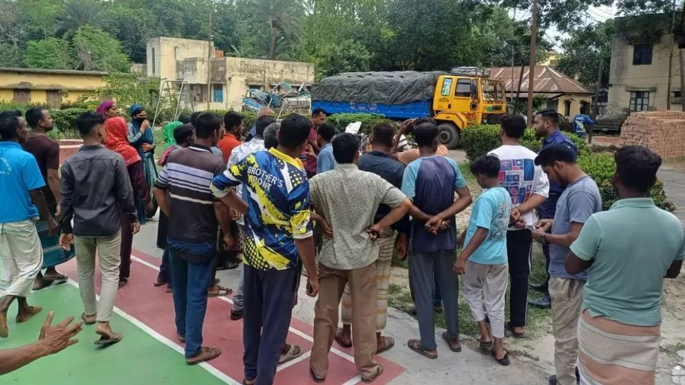 লালপুরে তেল নিতে যাওয়ার পথে ট্রাকচাপায় মোটরসাইকেল চালকের মৃত্যু