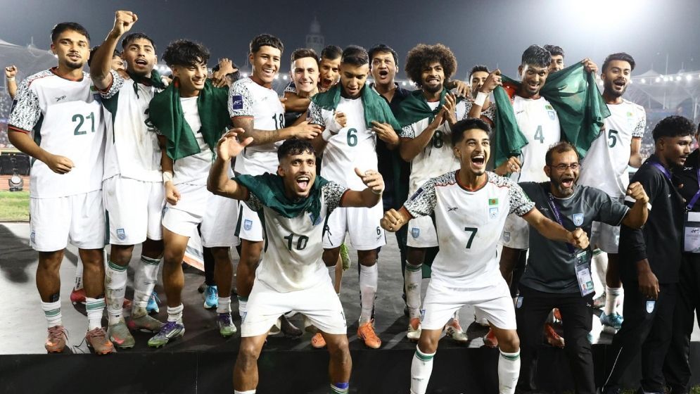 ৩ দিনের মধ্যেই নতুন কোচ পাচ্ছেন হামজারা, আলোচনায় আছেন যারা