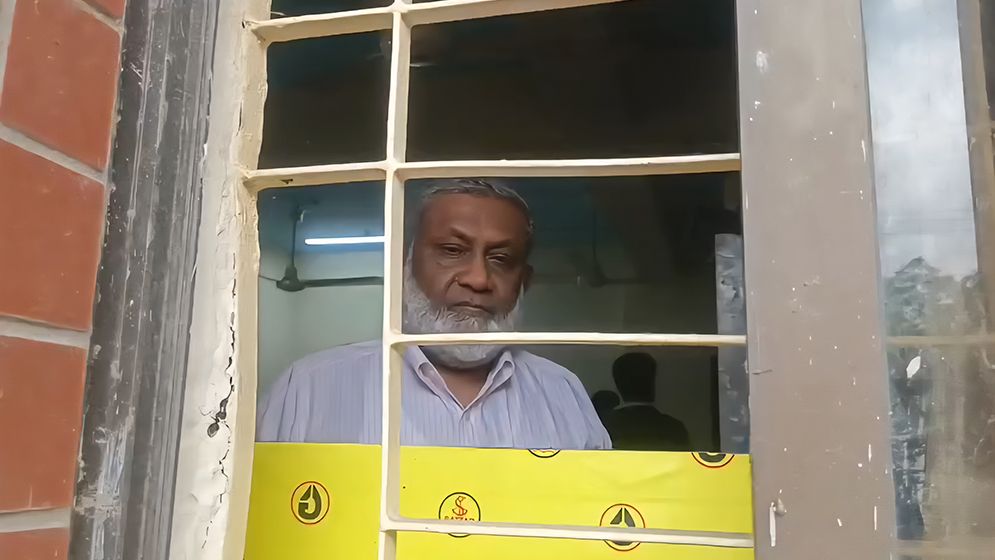 পবিপ্রবিতে কমিশন না পেয়ে পিডিকে অবরুদ্ধ করার অভিযোগ ছাত্রদলের বিরুদ্ধে
