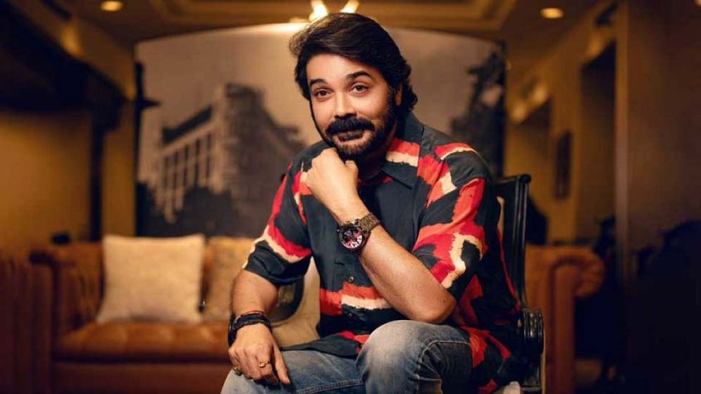 রাজনীতির ‘কাদা’ গায়ে মাখতে চান না প্রসেনজিৎ