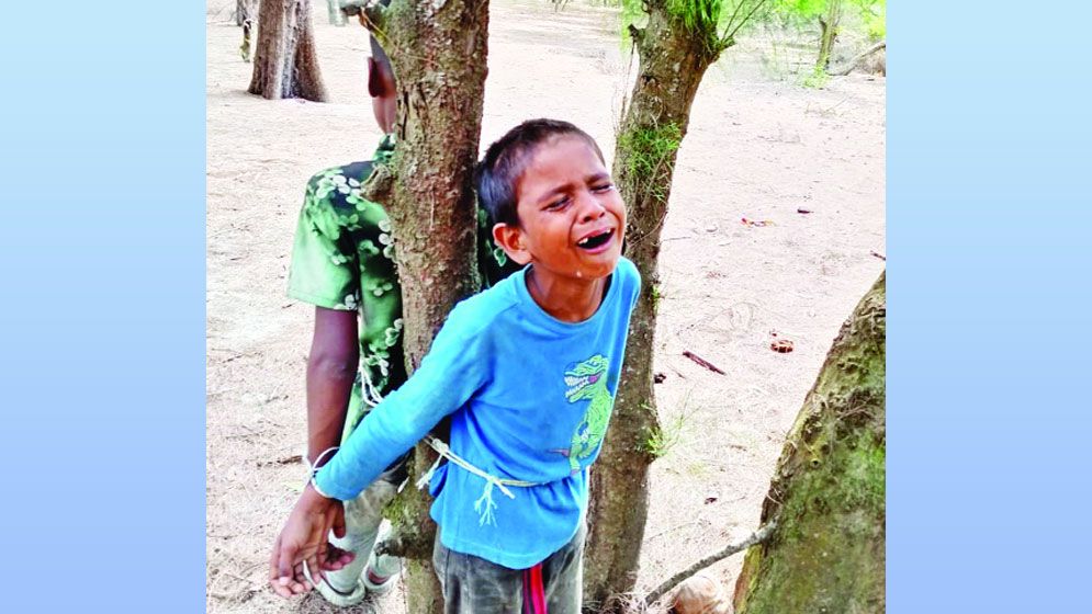 শিশুর কান্নায় কাঁপেনি পাষাণের হাত