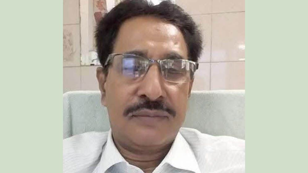বাসা ভাড়া না দেওয়ায় ব্যবসায়ীকে কুপিয়ে হত্যা