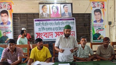 বিএনপি নেতার বিরুদ্ধে শ্রমিক দল নেতার সংবাদ সম্মেলন