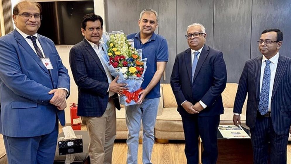 দুই দিনের সফরে ঢাকায় আসলেন পিসিবি চেয়ারম্যান