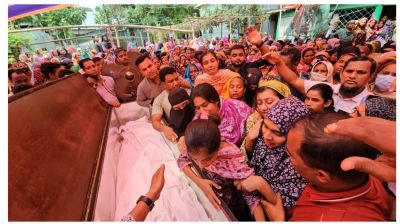 জন্মের পর বাবাকে প্রথম দেখল ১০ মাসের ছেলে, তাও কফিনবন্দি
