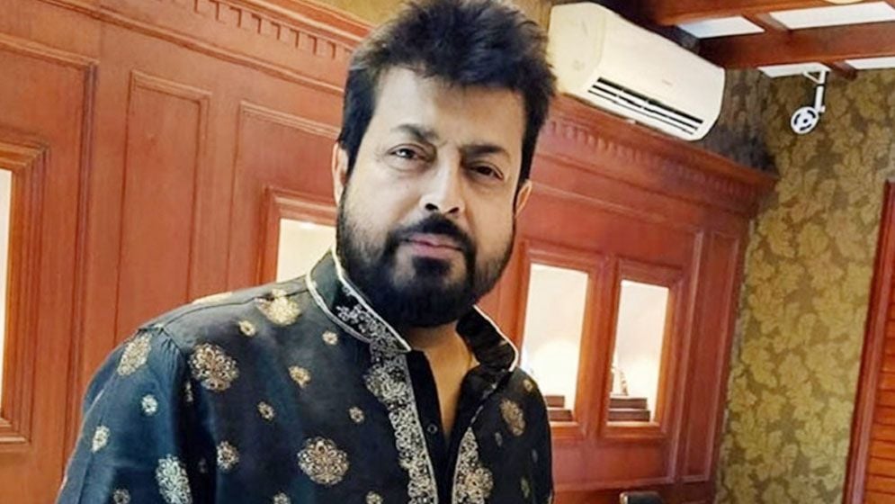 মাকে স্মরণ করে আবেগাপ্লুত ওমর সানী
