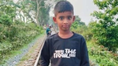 কটিয়াদীতে বাড়ির ফটক ধসে শিক্ষার্থীর মৃত্যু