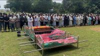 তিন মেয়ে ও ভাইয়ের সঙ্গে পাশাপাশি কবরে চিরনিদ্রায় শারমিন
