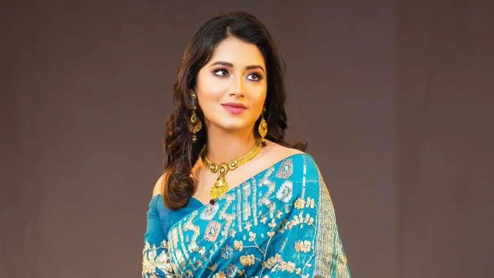 মায়ের মৃত্যুর আগে যেন আমার মৃত্যু হয়: ফারিণ