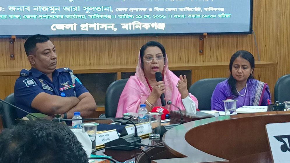 মাদক-চাঁদাবাজির বিরুদ্ধে কঠোর হওয়ার নির্দেশ বিমানমন্ত্রী রিতার