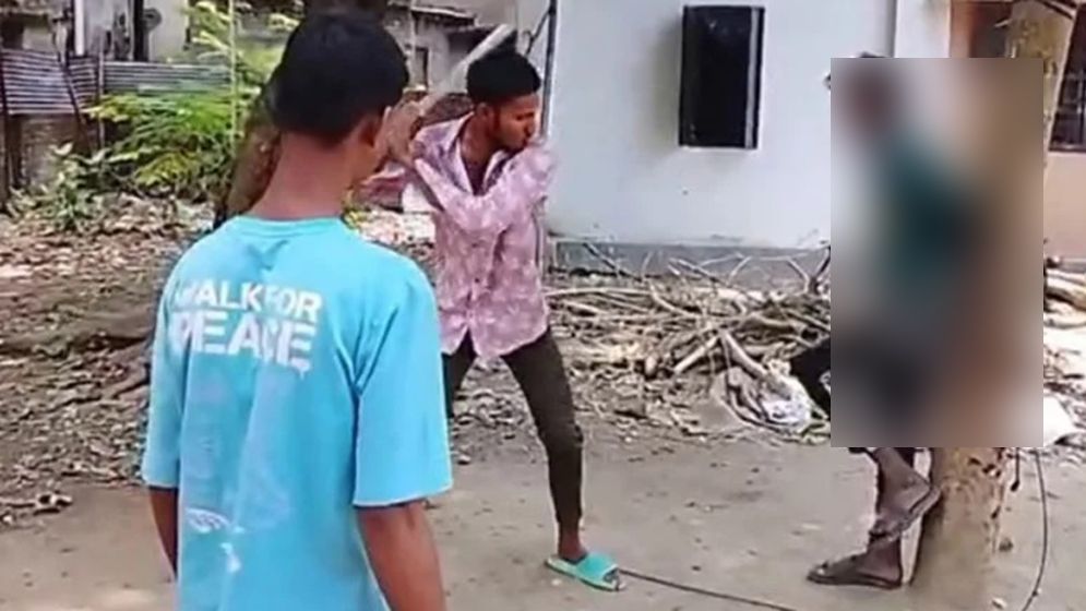 রাজশাহীতে গাছে বেঁধে যুবককে নির্যাতনের ভিডিও ভাইরাল
