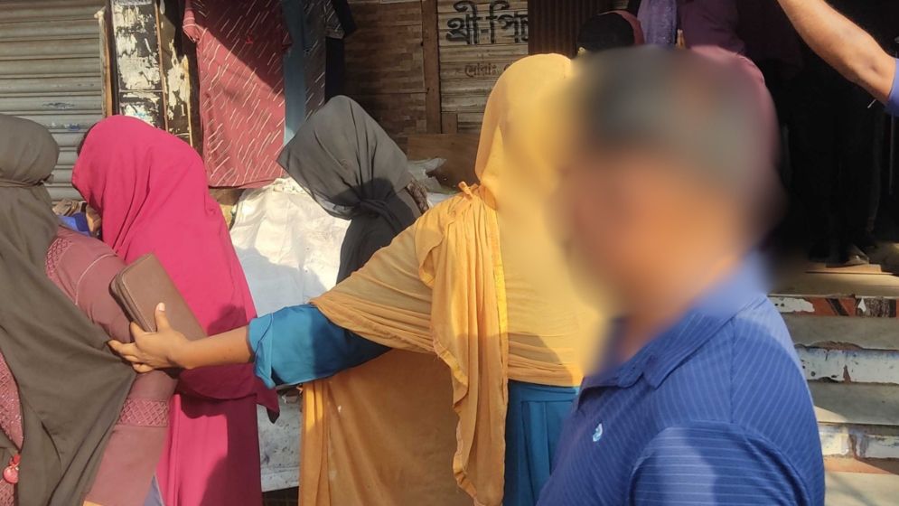 রাজধানীতে ‘আবাসিক হোটেলে’ ফের অভিযান, নারীসহ আটক ৪