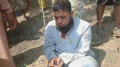 দুই সন্তানের জননীকে নিয়ে উধাও, ইমামকে গাছে বেঁধে নির্যাতন