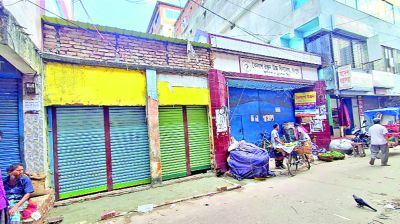 লুটপাটে বিপর্যস্ত কৈলাস রঞ্জন উচ্চ বিদ্যালয়