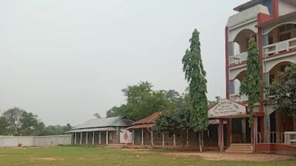 ঘাটাইলে এসএসসি পরীক্ষায় পৌরনীতির পরিবর্তে অর্থনীতি প্রশ্নপত্র, আধাঘণ্টা স্থগিত