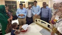 হামে আক্রান্ত যমজ শিশু হাসান-হোসেনের পাশে দাঁড়ালেন প্রধানমন্ত্রী