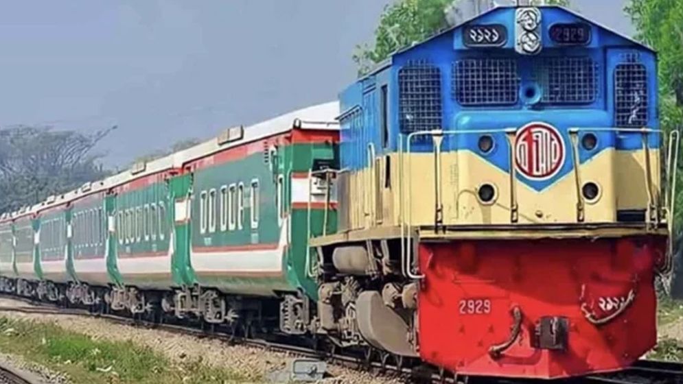 ‘সোনার হরিণ’ ঈদযাত্রার ট্রেনের টিকিট কেন দ্রুত শেষ হয়ে যায়?