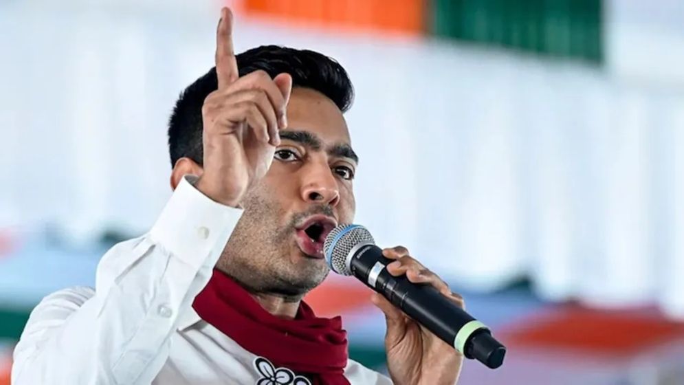 ‘৪ তারিখের পর কে বাঁচাবে’— অভিষেকের মন্তব্যে তোলপাড় পশ্চিমবঙ্গ