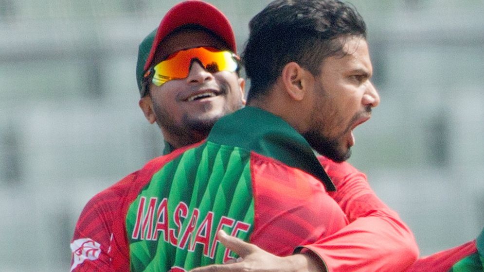 সাকিব-মাশরাফিকে ইশরাকের পরামর্শ