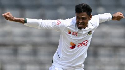 সালমানকে বোল্ড করে জুটি ভাঙলেন তাইজুল