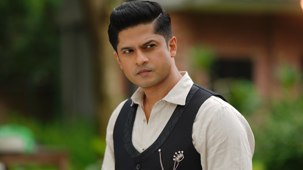 ‘রাগ করলা’ দিয়ে ফেসবুক সয়লাব, রুচির দুর্ভিক্ষ বললেন নিলয়