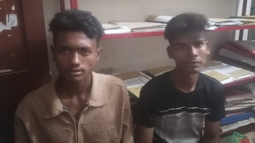 গলায় ছুরি ধরে ভুট্টাখেতে নিয়ে শিশুকে ধর্ষণ, ৩ সহযোগী গ্রেফতার