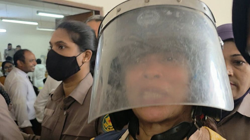 হত্যাচেষ্টা মামলায় সাবেক নারী এমপি তুহিন ফের গ্রেফতার