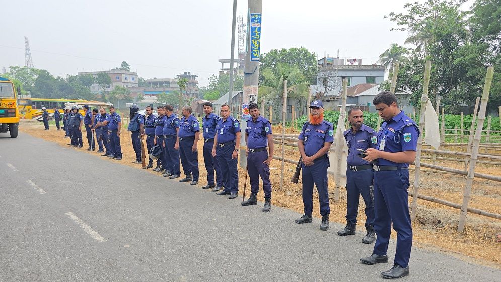 সাঁথিয়ায় পশুর হাটের ইজারা নিয়ে বিএনপি-জামায়াতের মধ্যে উত্তেজনা, ১৪৪ ধারা জারি