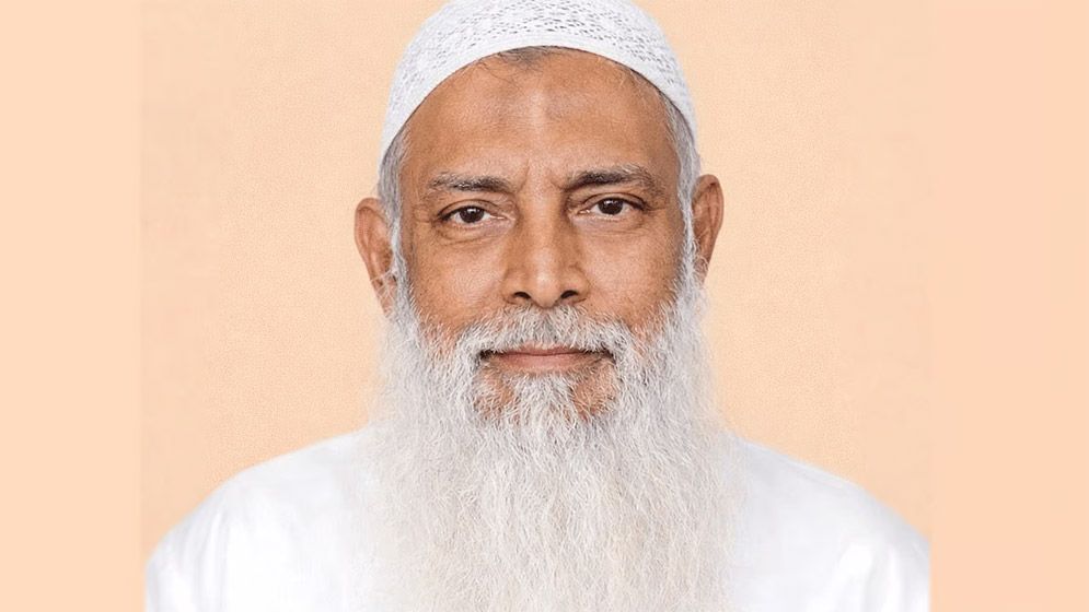 শেষ মুহূর্তের সংকট কাটিয়ে দুই হজযাত্রীর সৌদি যাত্রা নিশ্চিত করলেন ধর্মমন্ত্রী