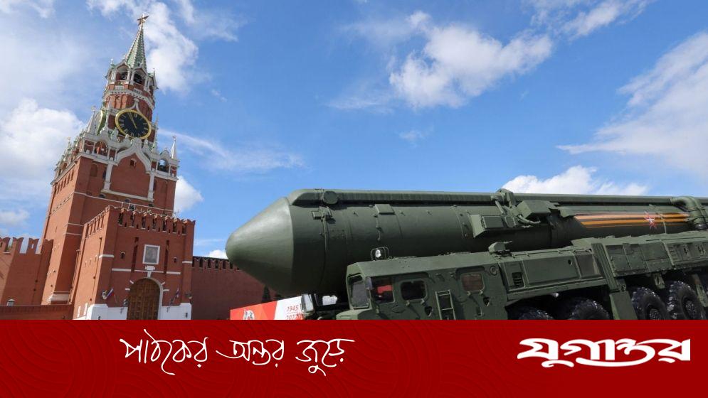 রাশিয়া কেন বেলারুশে আরও পারমাণবিক অস্ত্র পাঠাল?