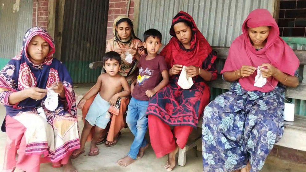 তাহফিজ টুপির ৫০ কোটি টাকা আয়ের সম্ভবনা