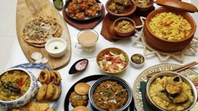 ঝুম বৃষ্টিতে ঘরবন্দি, খেতে পারেন যেসব খাবার