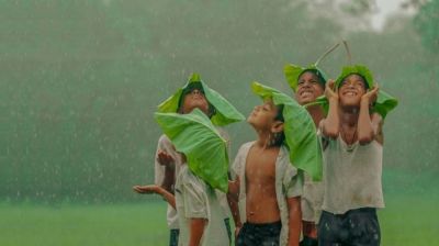 বর্ষায় শিশুদের যেভাবে সুরক্ষিত রাখবেন