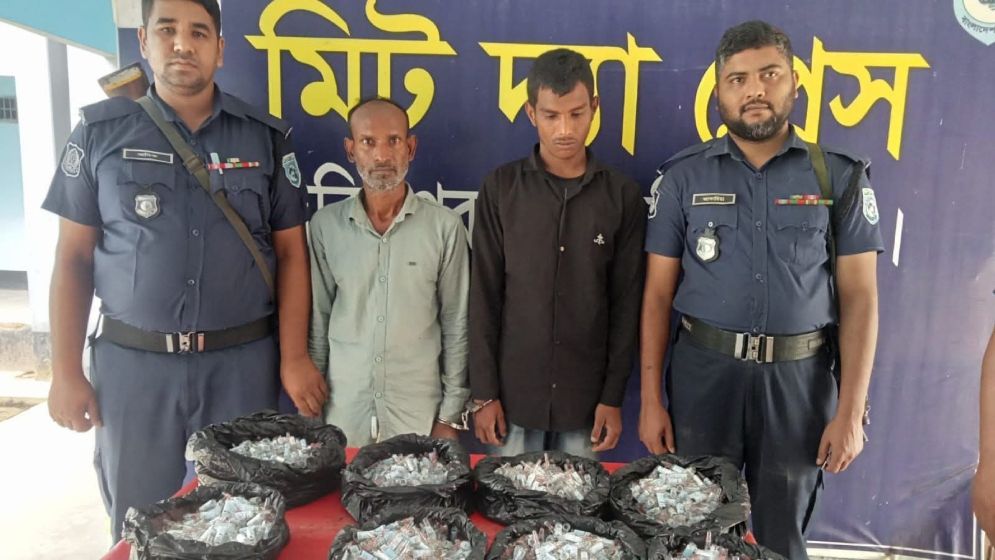 ২ হাজার পিস নেশাজাতীয় ইনজেকশনসহ দুই কারবারি গ্রেফতার