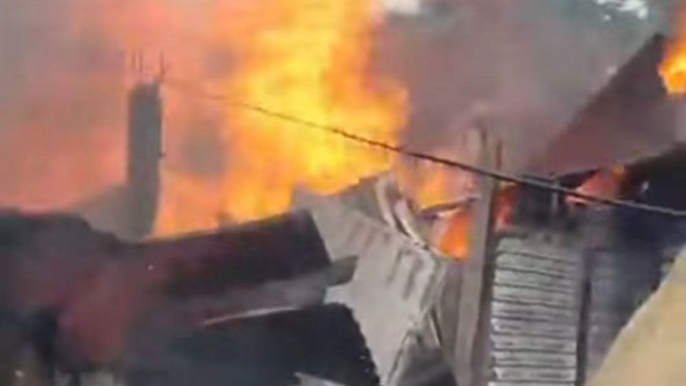 দাগনভূঞায় ভয়াবহ অগ্নিকাণ্ডে ৪ দোকান ভস্মীভূত, কোটি টাকার ক্ষতি