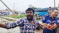 অটোরিকশা চালককে মারধরের অভিযোগ ট্রাফিক ইন্সপেক্টরের বিরুদ্ধে