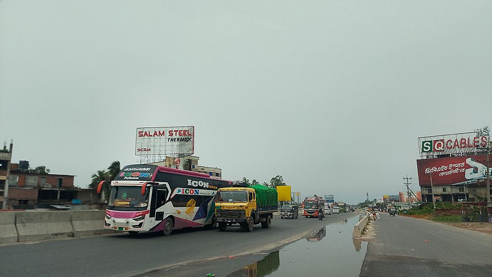 যমুনা সেতুর পশ্চিমে স্বস্তির ঈদযাত্রা