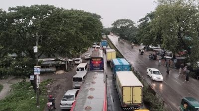 ঢাকা-চট্টগ্রাম মহাসড়কে ১৩ কিমি যানজট, ভোগান্তি চরমে
