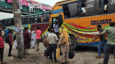 নারায়ণগঞ্জে স্বস্তির ঈদযাত্রায় বাড়তি ভাড়া নেওয়ার অভিযোগ