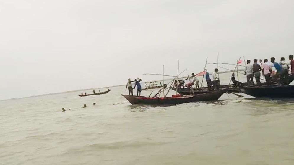 মেঘনায় নিখোঁজ বাবা-ছেলেসহ ৩ জনের লাশ উদ্ধার